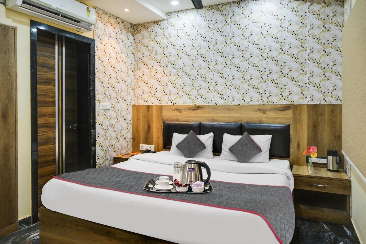 Townhouse Oak Hotel Ar Ganges Premium Varanasi Luaran gambar