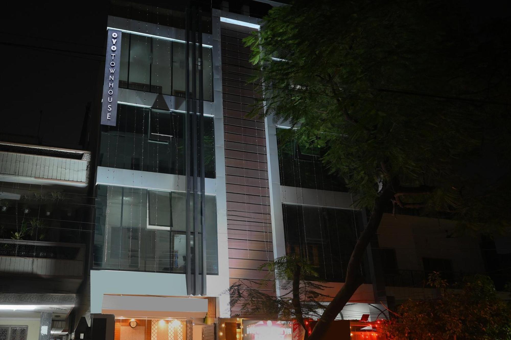 Townhouse Oak Hotel Ar Ganges Premium Varanasi Luaran gambar