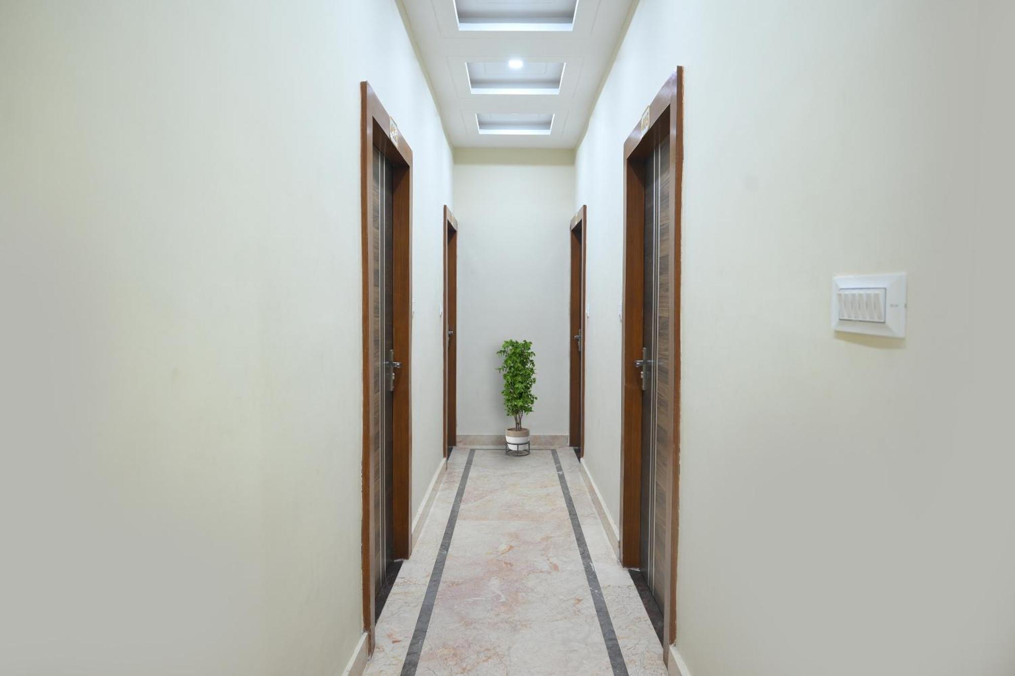 Townhouse Oak Hotel Ar Ganges Premium Varanasi Luaran gambar